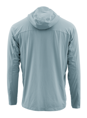 Skwala Fishing Sol Defense Hoody i ljusblått, sedd bakifrån, lättviktsfiskeplagg med UPF-skydd för soliga fiskesor.