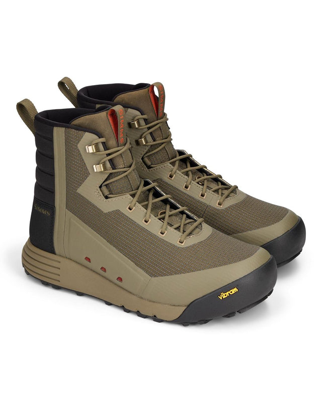 Simms Access Boot - vadarstövel för fiske med Vibram IdroGrip-sula, snörning och förstärkta tår. Perfekt för fiskesan.