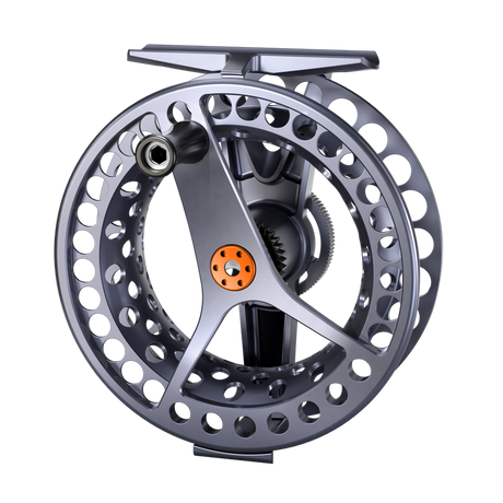 Närbild på ULA Force SL flugfiskerulle, stor spole, silver perforerad design, orange ratt och tätt koniskt bromssystem.